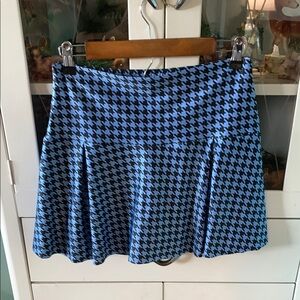 Lavaloka sz L Activewear Blue and Black Houndstooth Women's Skort euc